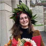 Studentessa di ingegneria, diplomata al liceo classico, propone lezioni private di tutte le materie scolastiche